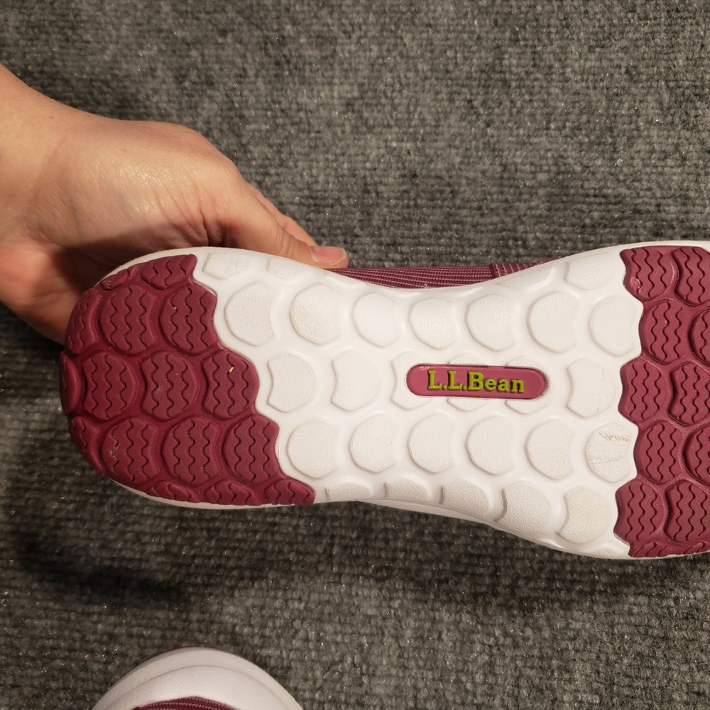 L.L. Bean Women's Maroon Slip-On Flats/shoes size 9 White soles - Picture 7 of 9